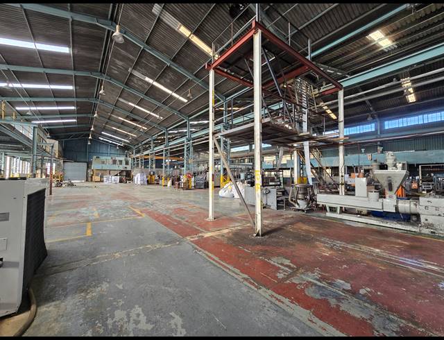 9,058M² FACTORY FOR SALE IN TUNNEY